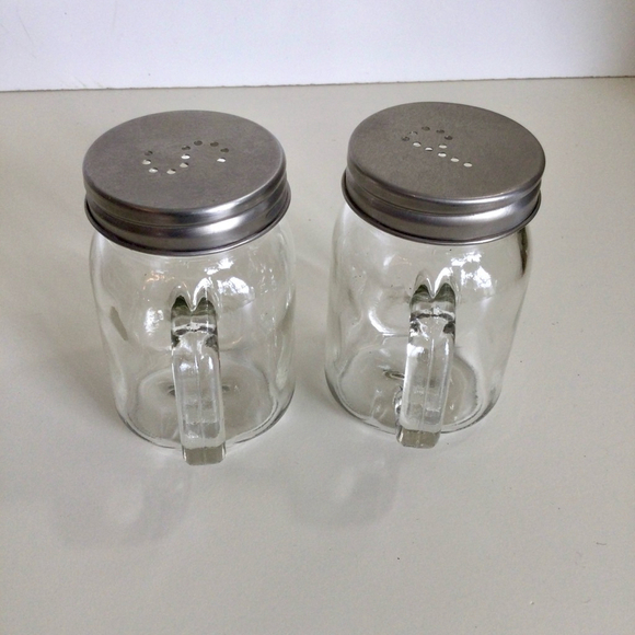 Vintage Salt and Pepper Shakers Clear Glass - Picture 3 of 8